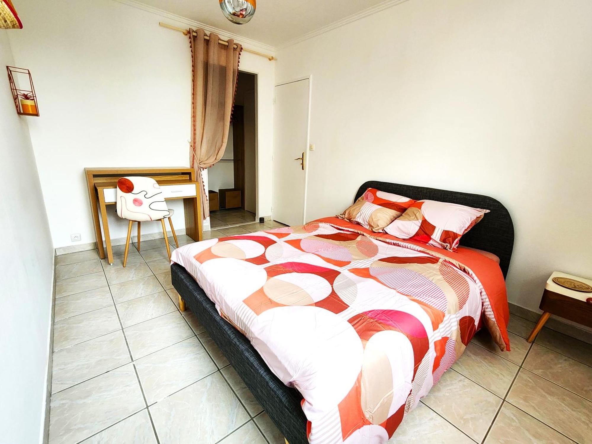 Appartement Cosy Et Lumineux Saint-Jean-de-la-Ruelle Eksteriør bilde